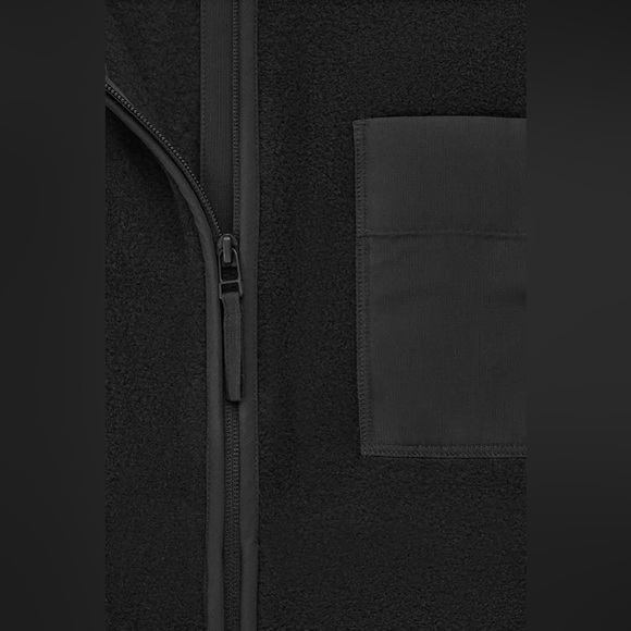 COS Relaxed Fit Ripstop-Trimmed Fleece Vest - Picture 5 of 6